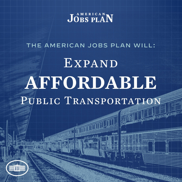 Plakat mit einem Zug auf einem Bahngleis mit mehreren Menschen in der Nähe, das 'The American Jobs Plan Will Expand Affordable Public Transportation.' bewirbt.
