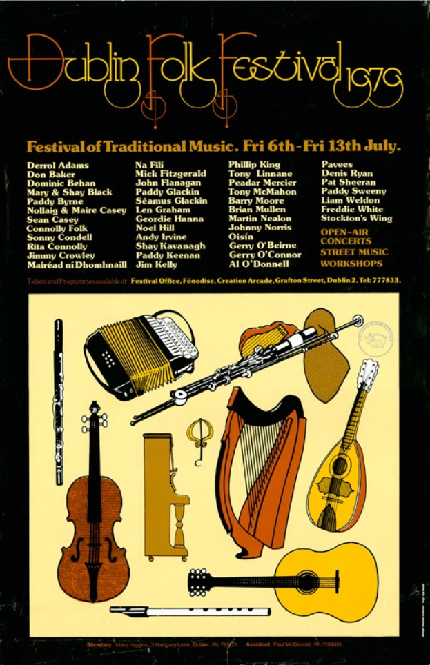 Plakat für das Dublin Folk Festival 1975 mit musikalischen Instrumenten wie Gitarre, Harfe, Flöte und Schlagzeugset sowie Text mit Festivaldetails.