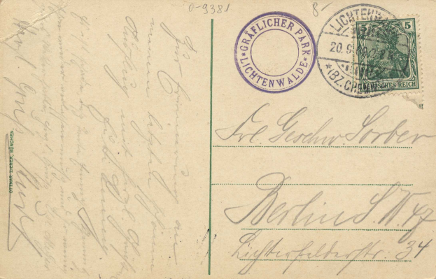 Eine alte Postkarte mit einer Briefmarke, die "Lichtenwald, Deutschland - Brief nach Deutschland" lautet und handgeschriebener Text, mit zwei zusätzlichen Briefmarken in der oberen rechten Ecke.