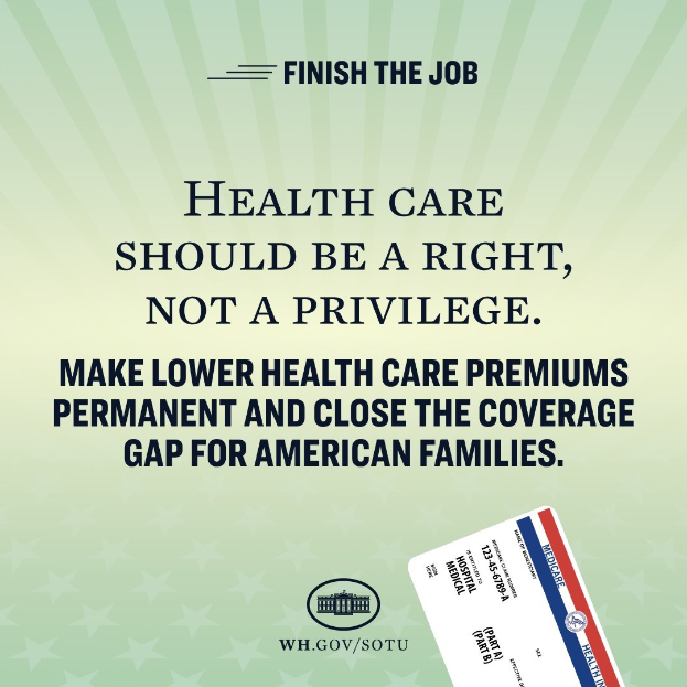 Plakat mit dem Text "Beende den Job: Gesundheit sollte ein Recht und nicht ein Privileg sein" und einer Karte mit der Aufschrift "Mache niedrigere Gesundheitspauschalen permanent und schließe die Versorgungslücke für amerikanische Familien."