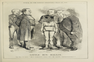 Eine Zeichnung eines kleinen Jungen mit einer Kamera in der Hand, umgeben von einer Gruppe von Menschen, mit dem Text "Little Boy Ballot" unten.