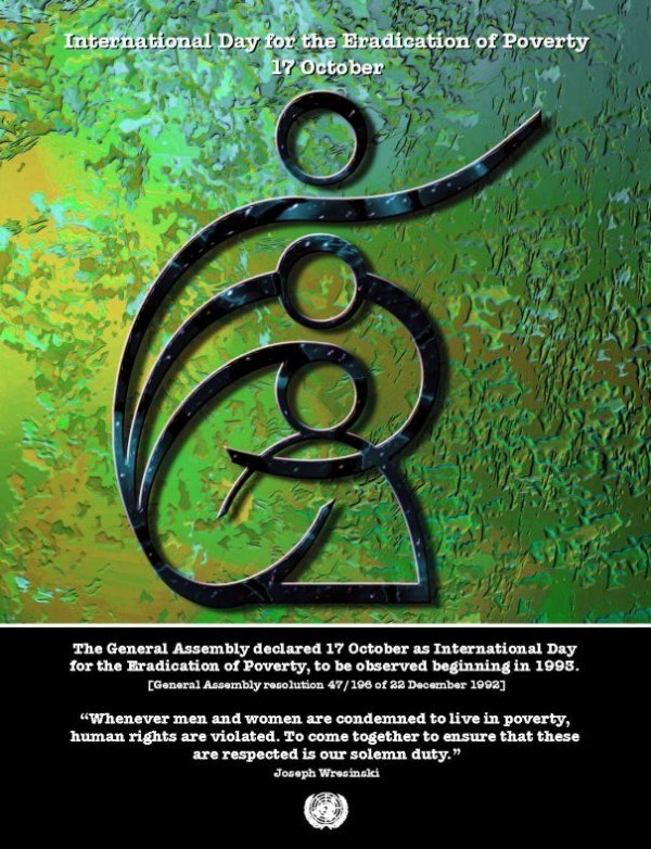 Plakat zum Internationalen Tag zur Beseitigung der Armut mit einem kreisförmigen Logo mit einer Hand in einem Lorbeerkranz und fetter weißer Schrift, die "Internationaler Tag" lautet, auf einem hellblauen Hintergrund mit einem weißen Rand.