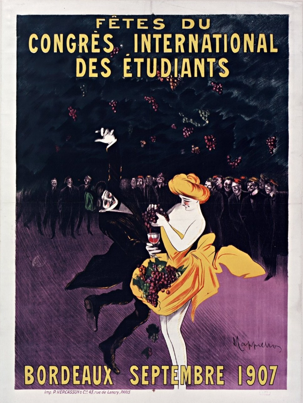 Plakat für eine Weinprobe in Bordeaux 1907 mit einer Frau in gelbem Kleid, die ein Weinglas hält, umgeben von einer Menge, mit Veranstaltungstext.
