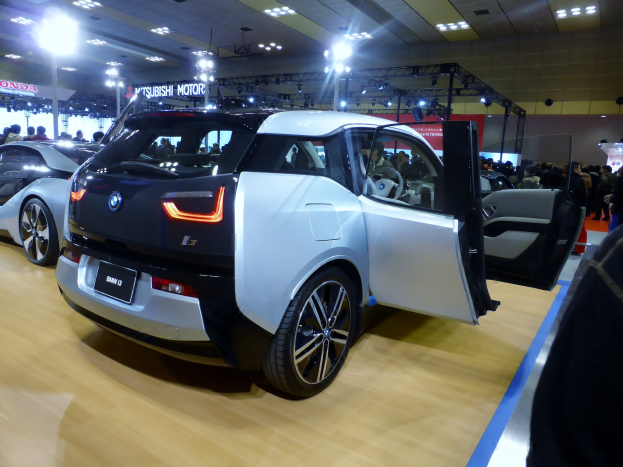Deutsche Autohersteller drängen auf die Ladesteckdose auf der IAA