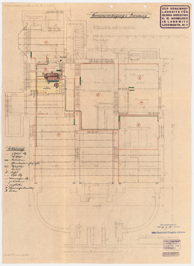 Ein detaillierter architektonischer Entwurf des Rosenhof-Krankenhauses in Hamburg, Deutschland, mit zahlreichen Drähten und Texten, die den Aufbau detaillieren, darunter Räume, Flure und andere Merkmale.